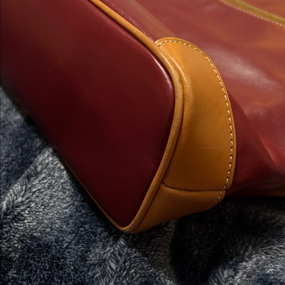 Dooney & Bourke mulberry and Tan Crossbody Bag - Picture 12 of 13